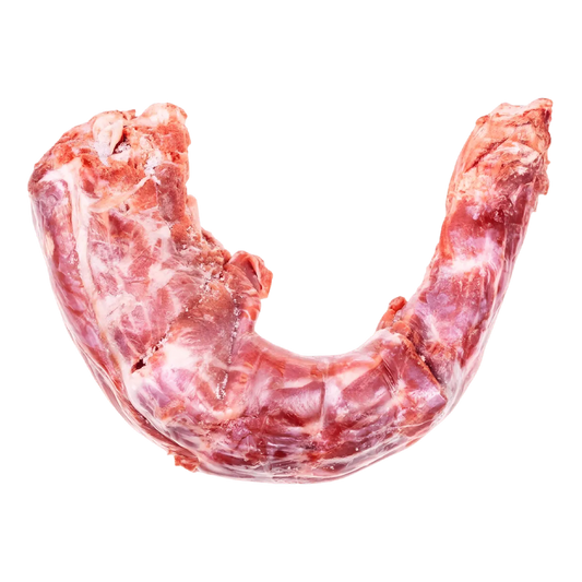 Viande de queue de boeuf coupée, surgelée et prête à cuisiner, parfaite pour ragoûts et soupes riches en gélatine naturelle.