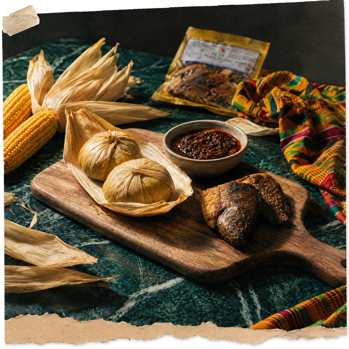 Kenkey Ghanéen : Pâte de Maïs Fermentée en Feuille