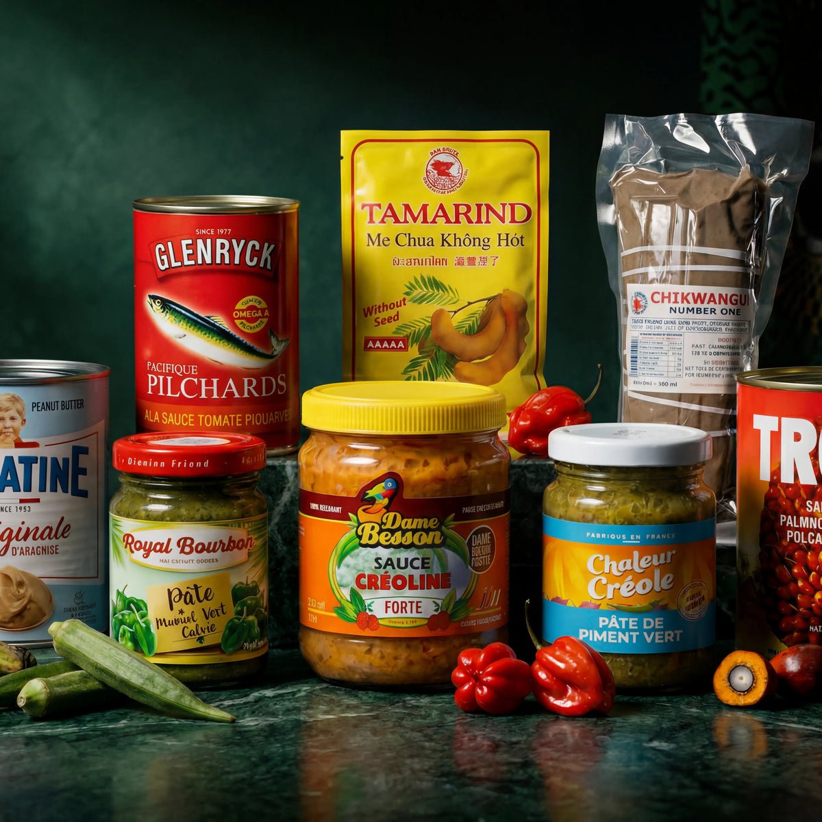 Surtido colorido de salsas y pastas africanas auténticas, que evocan sabores intensos.