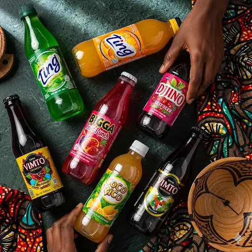 Bouteilles colorées de sodas exotiques comme Vimto, Djino, Bigga, Top, Bissap