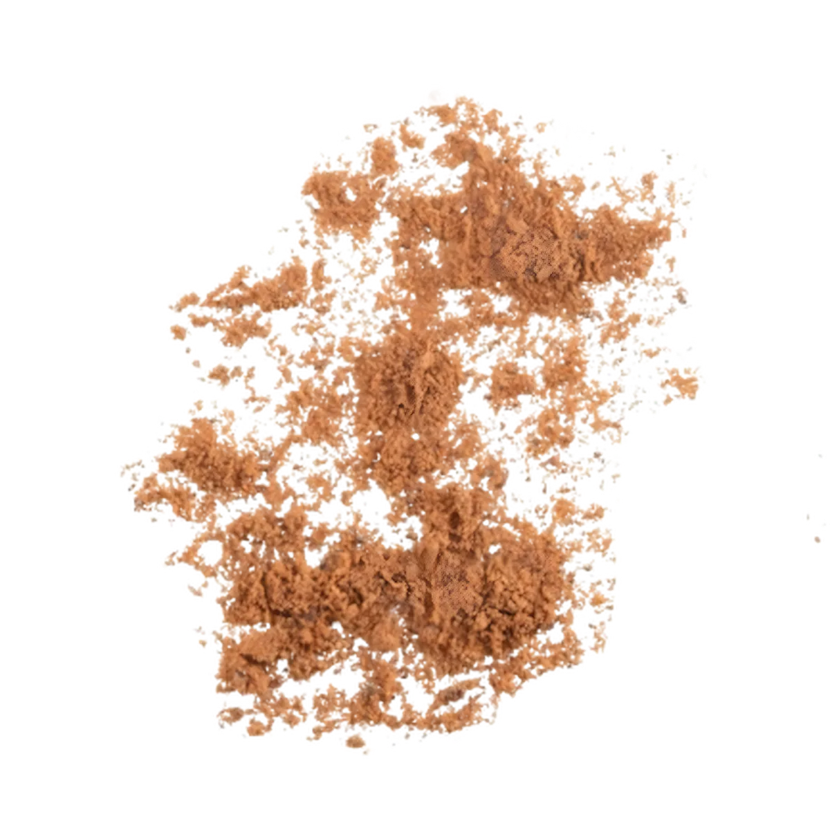 Poudre fine du mélange 4 Épices SAMIA, aux teintes chaudes, composée de cannelle, muscade, clou de girofle et gingembre.