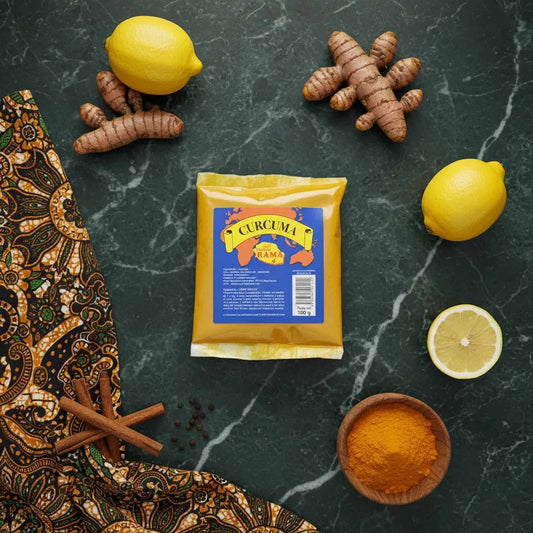 Curcuma Bourbon MAISON RAMA entouré d’ingrédients frais comme citron, curcuma frais et cannelle, parfait pour des recettes exotiques et épicées.