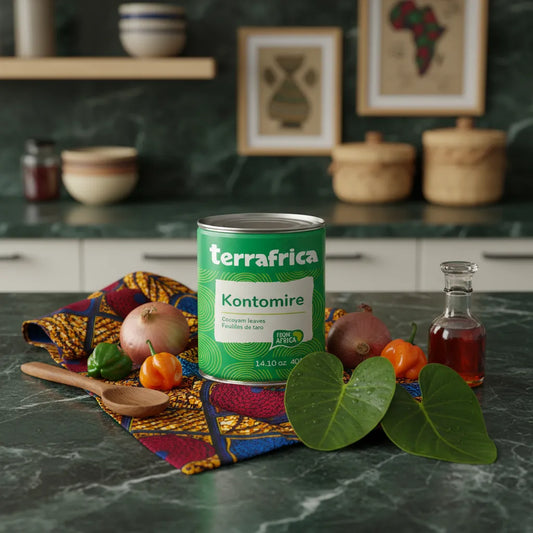 Conserve de Feuille de Taro Kontomire TERRAFRICA 400g entourée d'ingrédients frais africains, idéale pour cuisine traditionnelle bio.