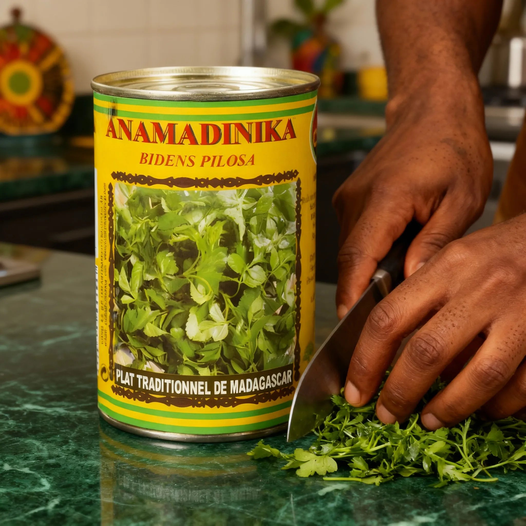 Préparation culinaire avec Anamadinika CODAL, légume en conserve typique malgache, parfait pour cuisine traditionnelle.