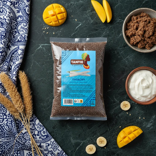Thiacry TANTIE présenté avec fruits frais, yaourt et semoule de mil, idéal pour dessert ou repas convivial dans la catégorie épicerie salée.