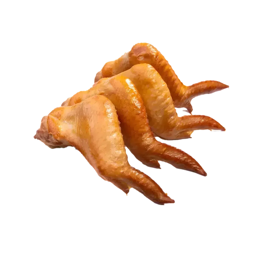 Ailerons de dinde fumés en trio, peau croustillante et dorée, idéals pour salades ou grillades. Produit de volaille savoureux et surgelé.