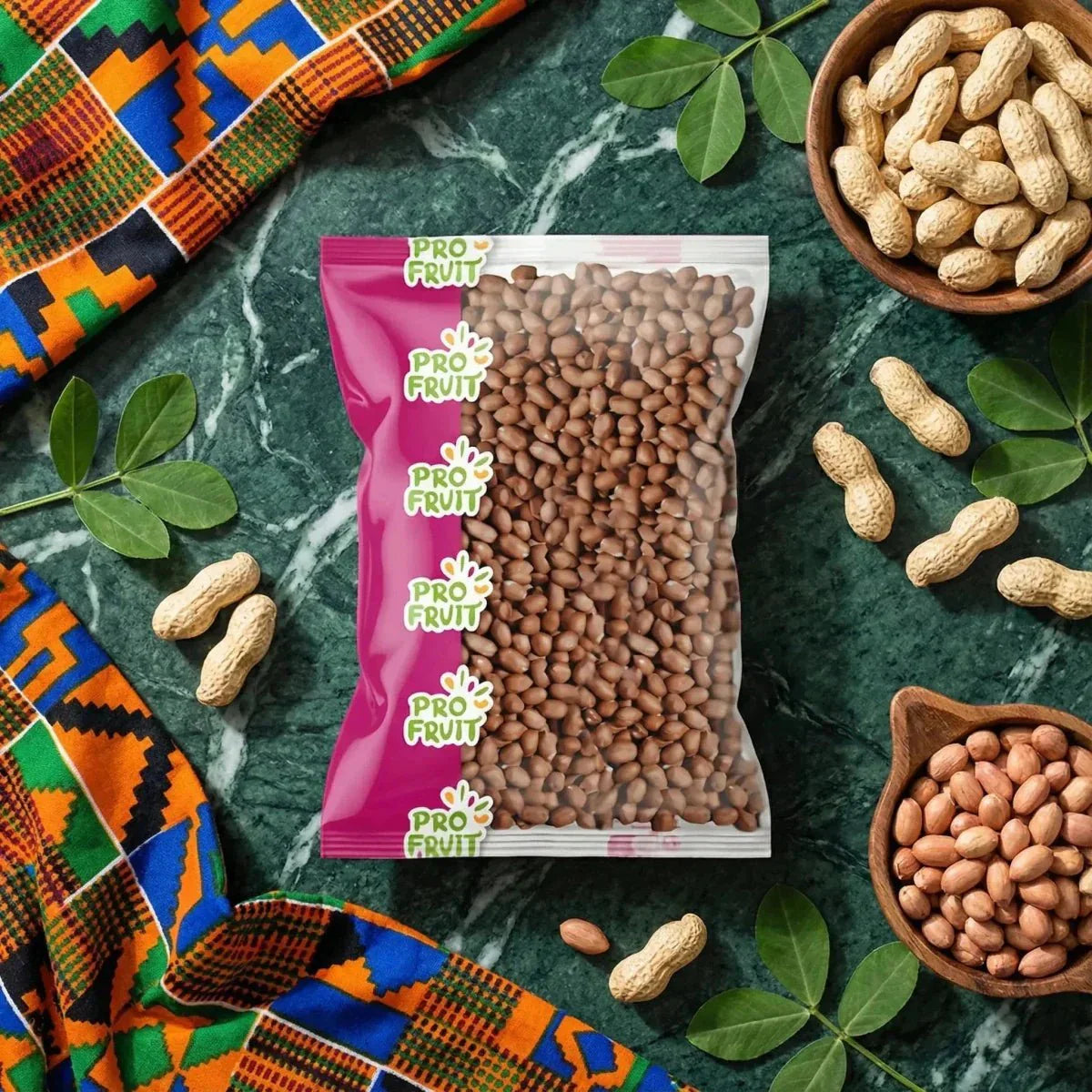 Sacchetto da 500g di arachidi sgusciate crude ProFruit, ciotole di arachidi, foglie.