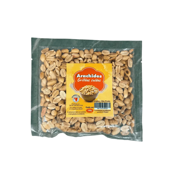 Sachet transparent d'arachides grillées salées, étiquette jaune et lettrage rouge.