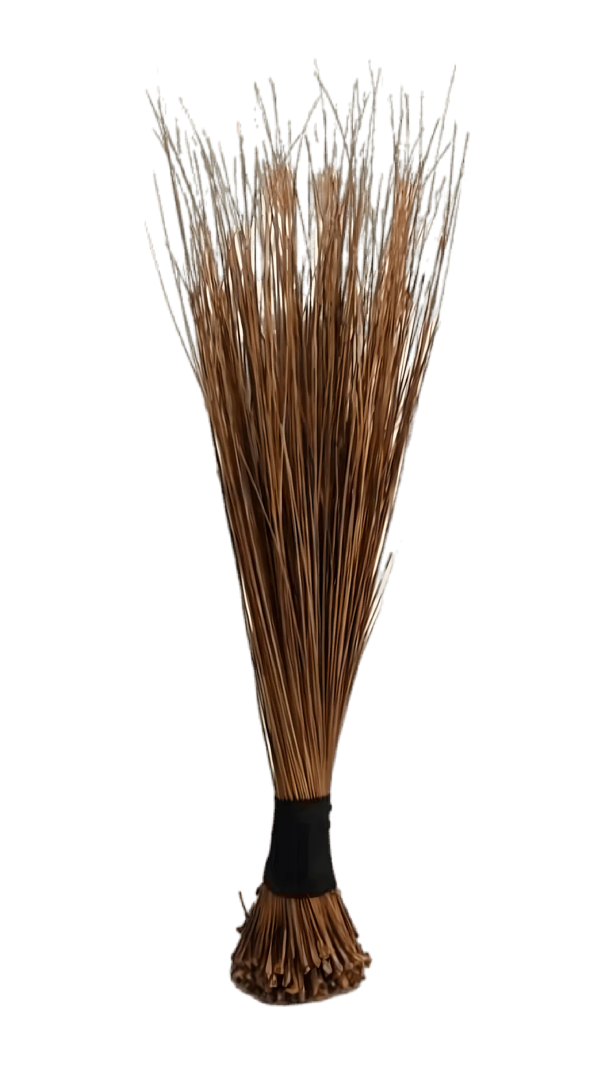 Balai traditionnel africain en fibres naturelles, accessoire artisanal pour le nettoyage efficace et décoration intérieure authentique.