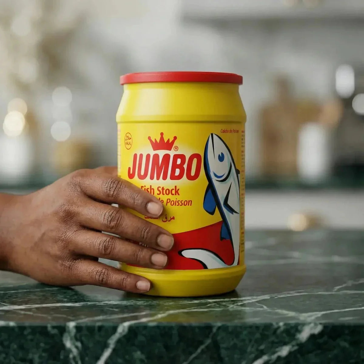 Bouillon de poisson JUMBO 1kg en emballage jaune et rouge.
