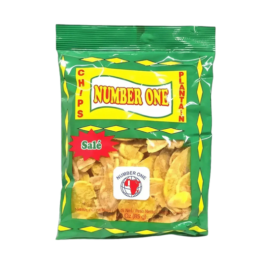 Sachet de chips de plantain salées N°1. Emballage vert et jaune. Vue rapprochée.