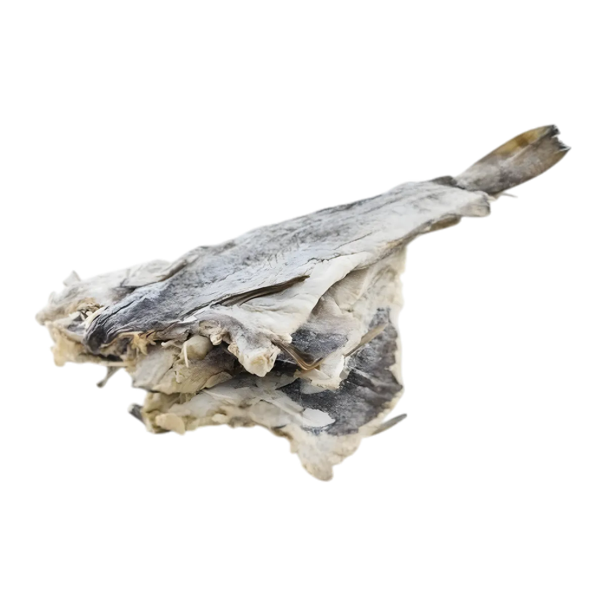 Tranches de colin salé coupé empilées, poisson salé à chair ferme parfait pour recettes savoureuses. Spécialité de fruits de mer conservée.