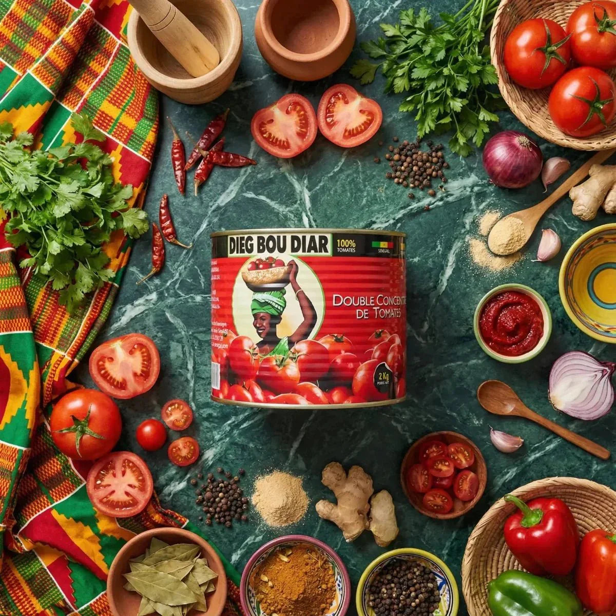 Concentrato di pomodoro DIEG BOU DIAR con pomodori, spezie ed erbe fresche. Cucina africana.