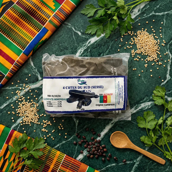 Épices Essèssè 4 Côtés du Sud (Sesse) de Is Sooba Foods, emballées. Décors africains, graines.