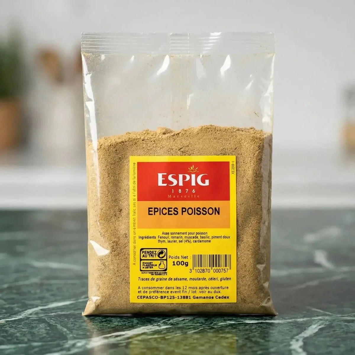 Especia para pescado de ESPIG, en una bolsa transparente con una etiqueta amarilla y roja.