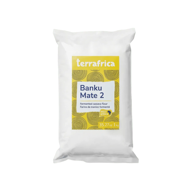 Bag of Banku Mate 2 fermented cassava flour TERRAFRICA. White packaging on a dark background.