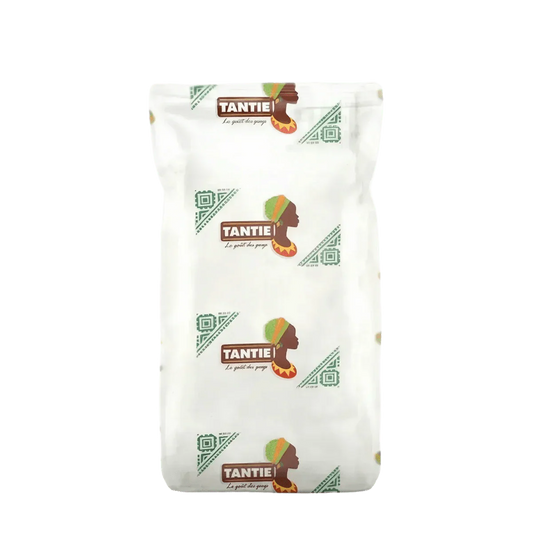 Paket Kartoffelstärke TANTIE, 1 kg, vor grünem Hintergrund.