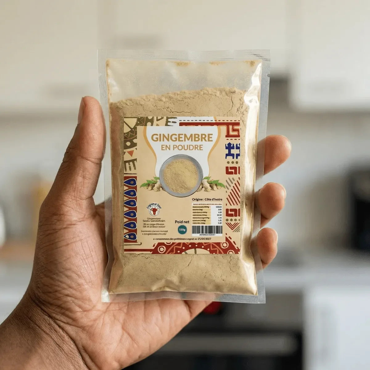 Zenzero in polvere, by Afrique NUMBER ONE, presentato in una bustina trasparente.