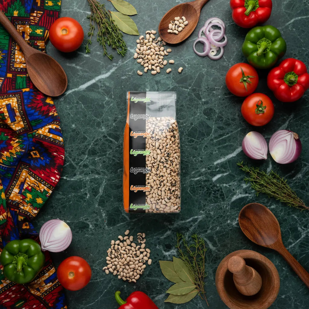 Sachet de haricots secs Cornilles LEGUMOR entouré de légumes frais et épices, idéal pour l'épicerie salée et les plats maison savoureux.