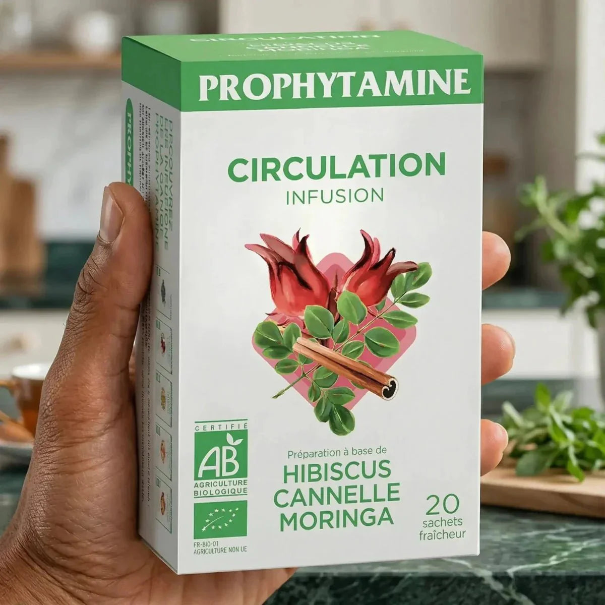 Biologische circulatie-infusie van Prophytamine, met illustratie van hibiscus en kaneel.