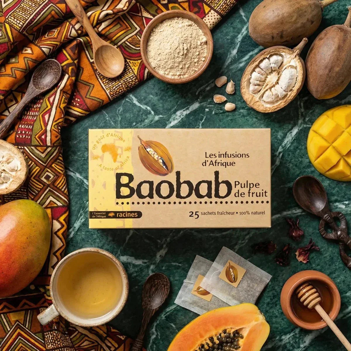 Stilleven rond Baobab RACINES (40g) infusies uit Afrika, met fruit en honing.