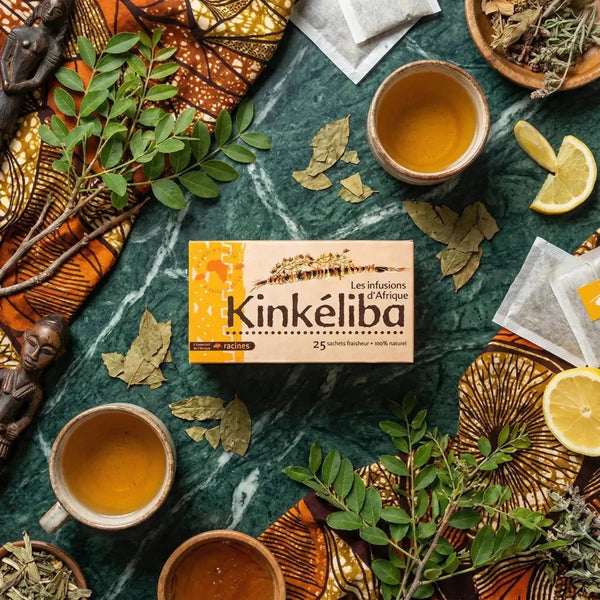 Infusion Kinkéliba RACINES d'Afrique - 40g, packshot entouré de tasses, citron.