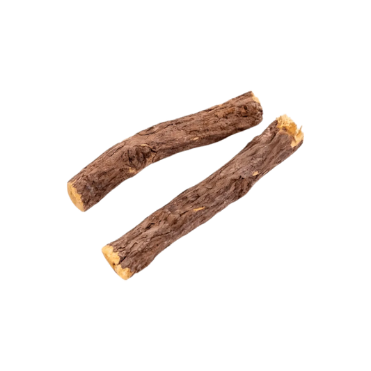 Bâtons de réglisse séchée, ingrédient clé de l'infusion BIO PROPHYTAMINE pour stimuler les défenses naturelles de l'organisme.