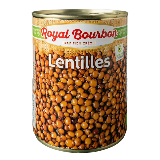 Royal Bourbon linzen in blik (400g). Close-up van het blik, zwarte achtergrond.