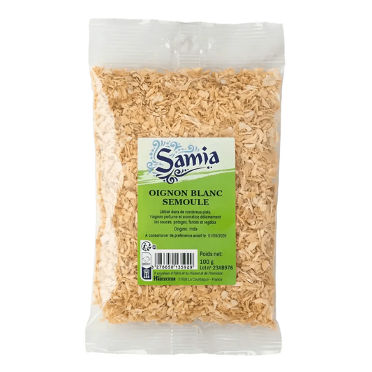 Paquet de semoule d'oignon blanc SAMIA, vue rapprochée du produit emballé sur fond uni.