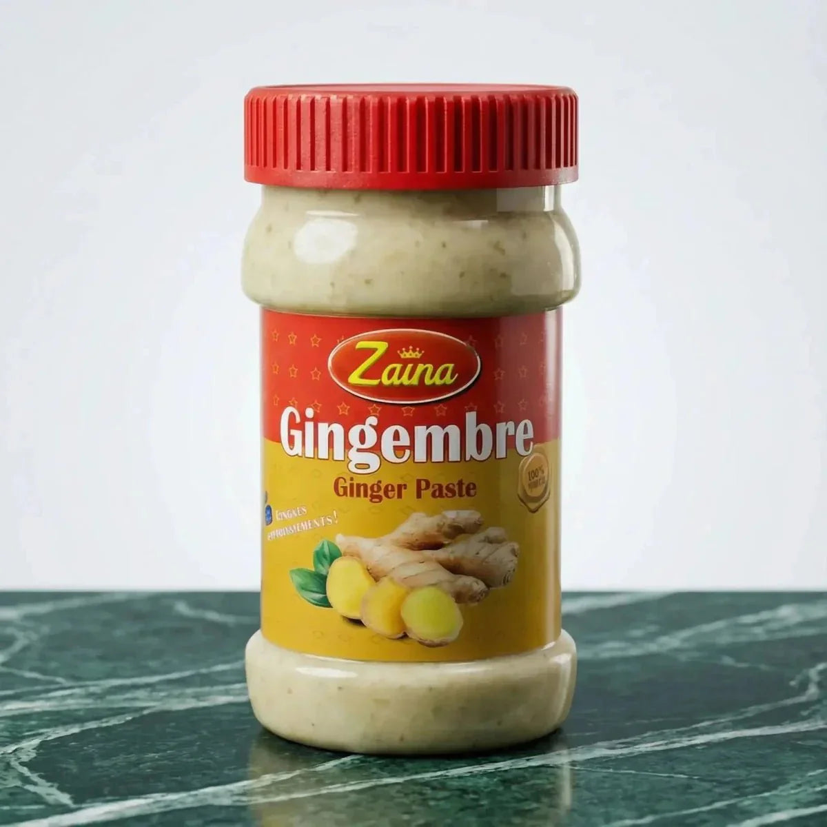 Frische Ingwerpaste von Zaina, im Glas mit rotem Deckel.