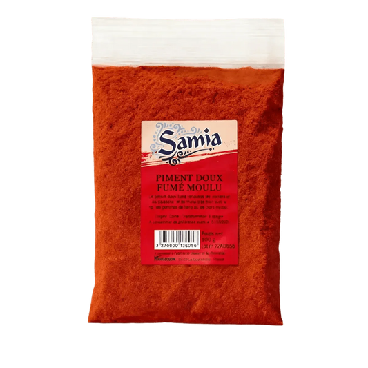 Bolsa de pimiento dulce ahumado molido SAMIA, especia roja en primer plano.