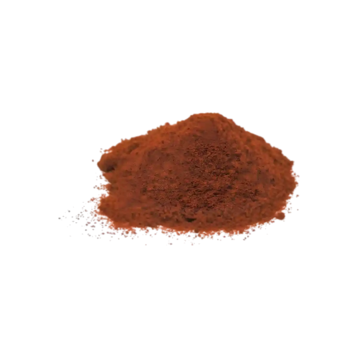 Monticule de piment doux fumé moulu SAMIA en gros plan, révélant sa texture fine et sa couleur rouge intense pour une cuisine parfumée.