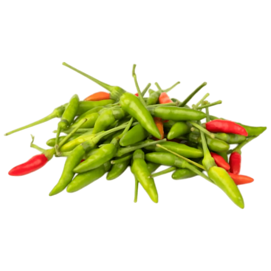 Piment oiseau frais, mélange de piments verts et rouges, variété tropicale piquante idéale pour relever les plats exotiques et épicés.