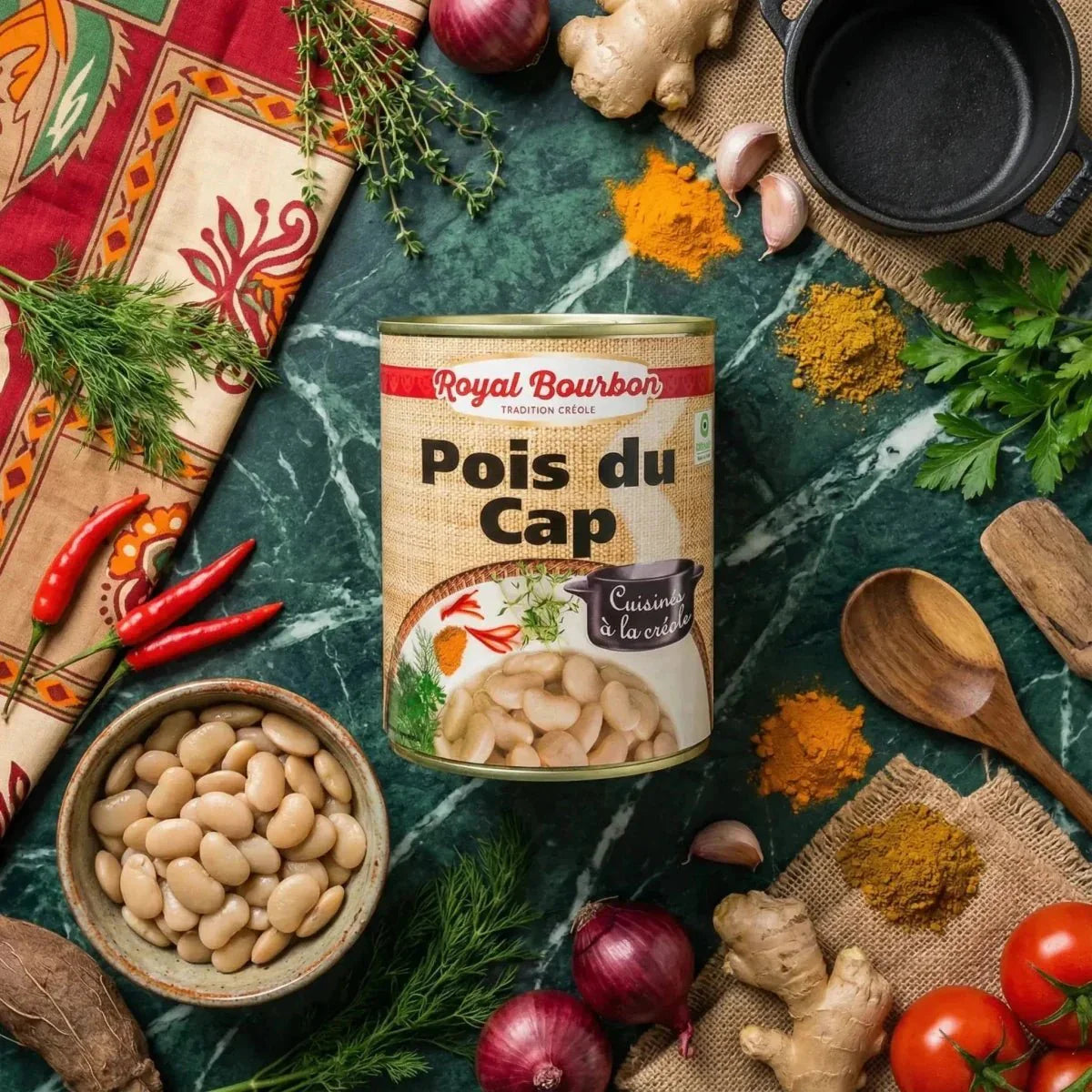 Scatola Piselli del Capo ROYAL BOURBON, tradizione creola, 400g. Ingredienti freschi intorno: verdure.