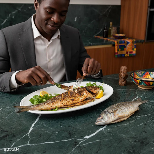 Homme dégustant un mulet grillé servi avec citron et herbes. Poisson nutritif à texture ferme, parfait pour repas équilibré.