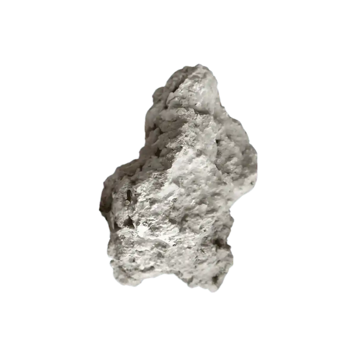 Bloc de potasse naturelle utilisé en épicerie salée, ingrédient essentiel pour recettes traditionnelles africaines et propriétés alcalines uniques.