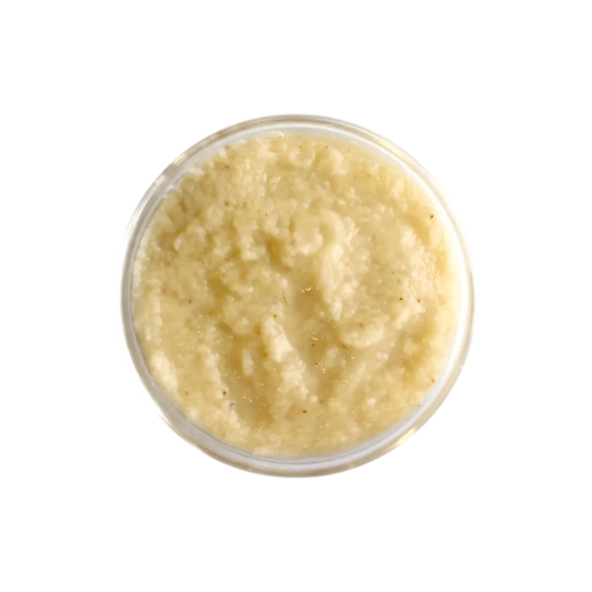 Vue de dessus de la pulpe d'ail SOKOD'AIL montrant sa texture onctueuse, parfaite pour sauces, marinades et plats mijotés - ÉPICERIE SALÉE - NKOSI.