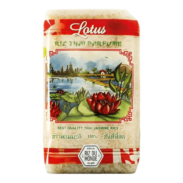 Paquet de riz thaï parfumé Lotus 1kg. Illustration: paysage aquatique avec lotus.