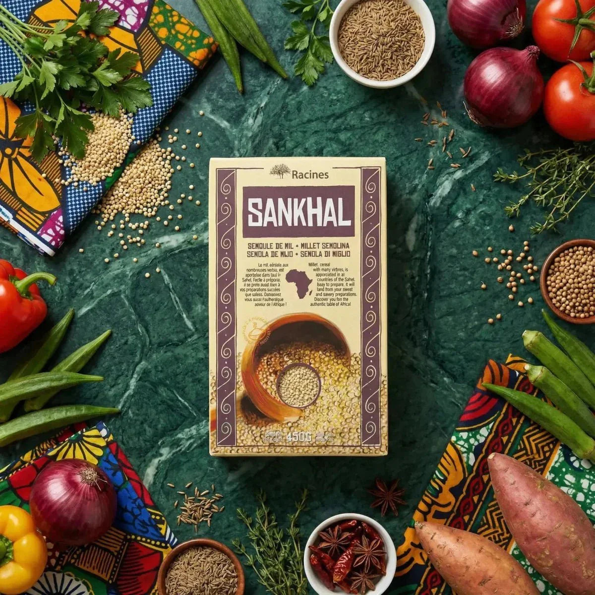 Sankhal RACINES Produkt in der Dose, umgeben von frischen Zutaten.