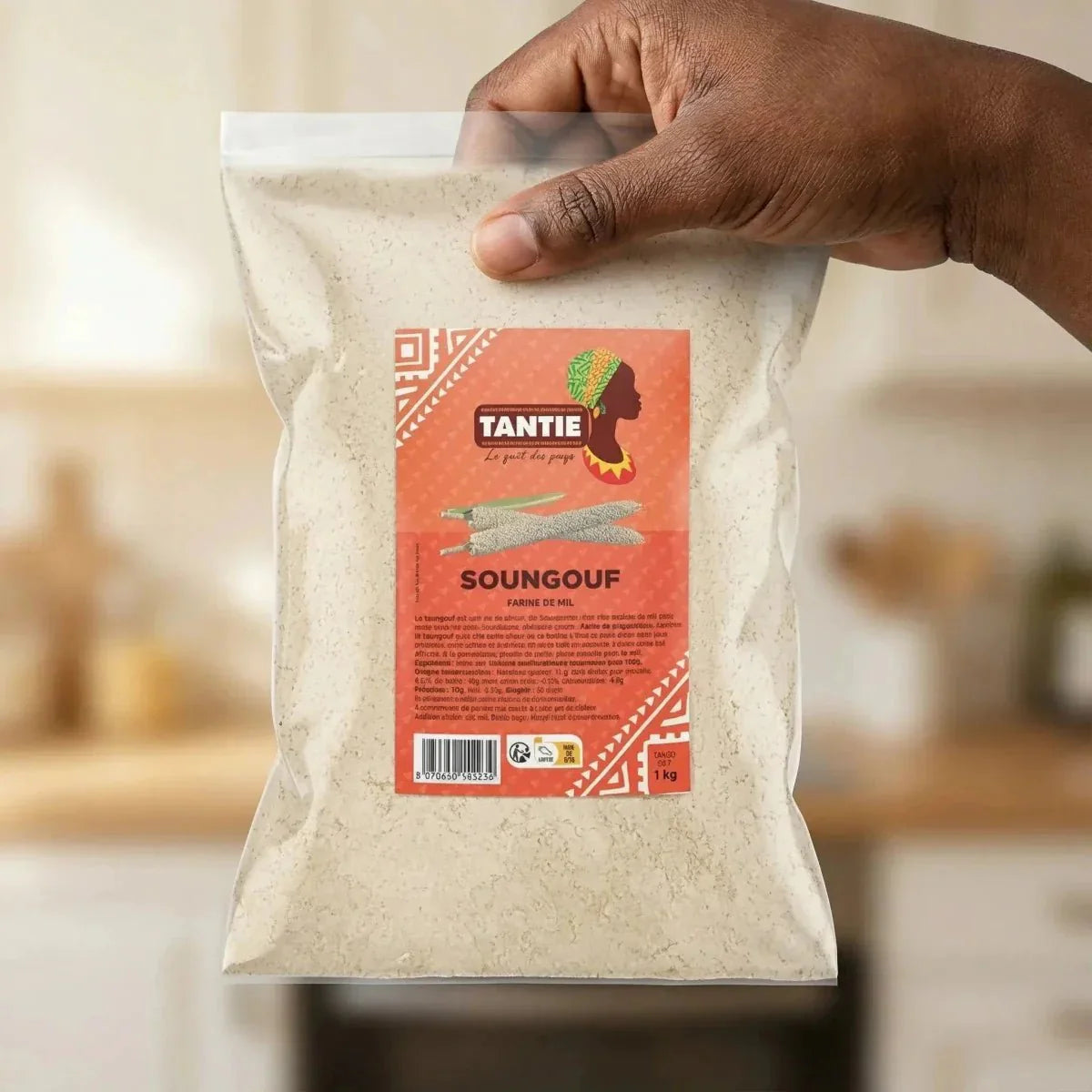 Soungouf, farine de mil, de TANTIE, en sachet plastique transparent.
